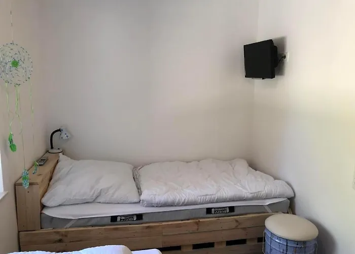 E21 Freistehendes Haus Mit Garten Und Deichblick By Interhome *