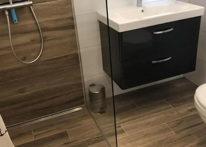 E21 Freistehendes Haus Mit Garten Und Deichblick By Interhome Grosswurden